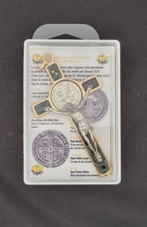 Metalen Kruis met Corpus en Benedictus Penning